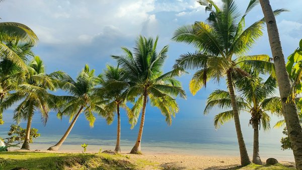 Why Should You Avoid Visiting Overcrowded Tourist Spots in the UK?